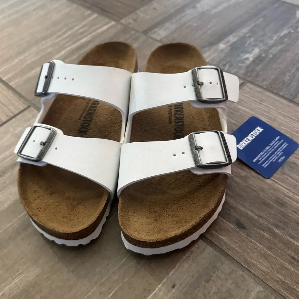 New Birkenstock Arizona sandals in white Women’s size 9 - Picture 3 of 11